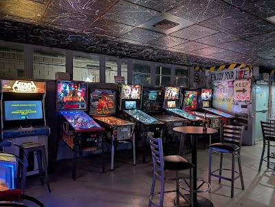 Niner's Canal Pub